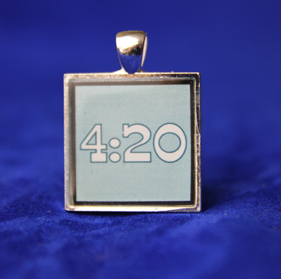 4:20 weed pkeychain pendant